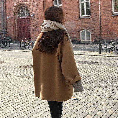 Jenny - Cozy button closure coat for women