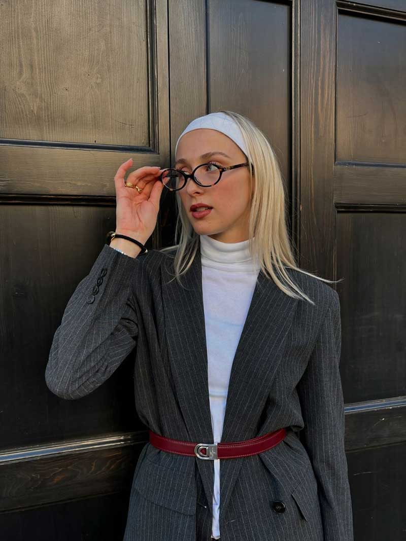 Clare - Oval Sunglasses