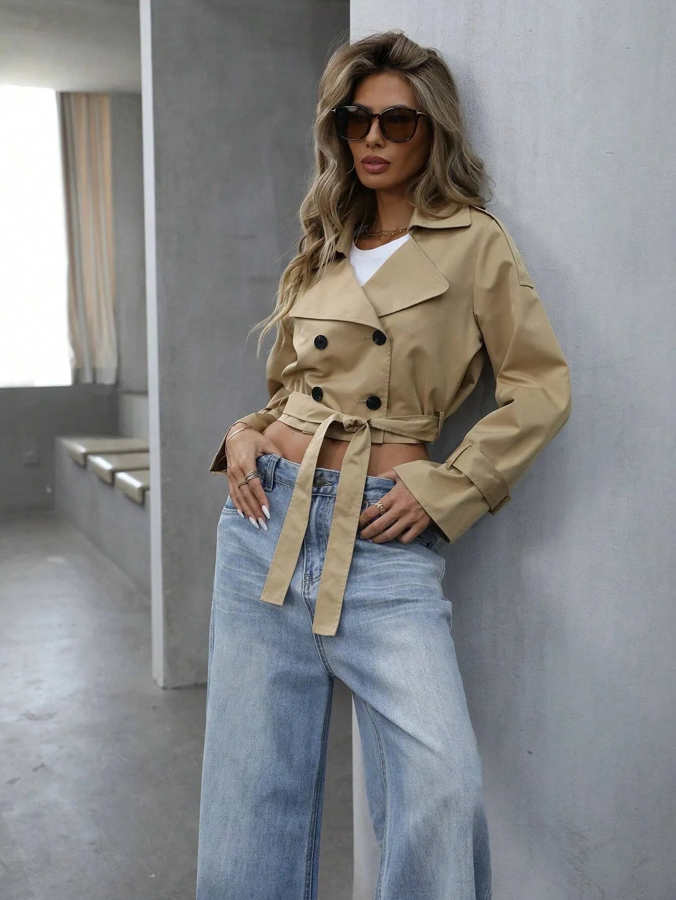 Hilde - Stylish Cropped Trench Coat